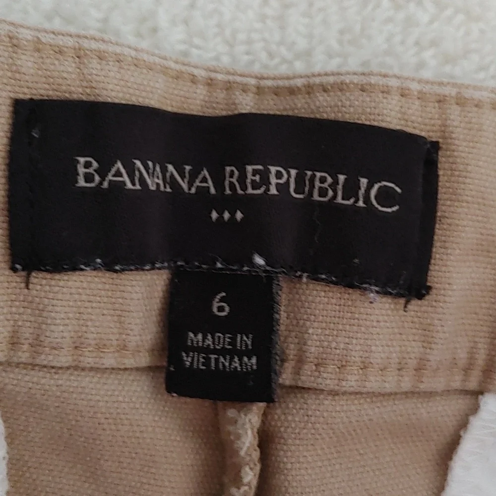 Banana Republic Tan Button-Accent Cotten Blend Shorts Size 6